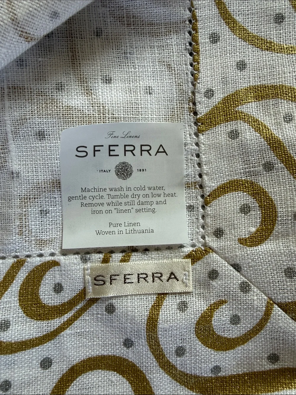 NWT SFERRA Frolic Gold Festive Holiday Linen Placemats Set of 8